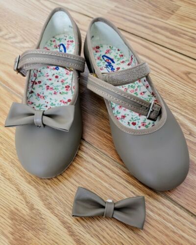 Capezio 3800C Children’s Velcro Buckle Mary Jane Tap Shoe - TAN